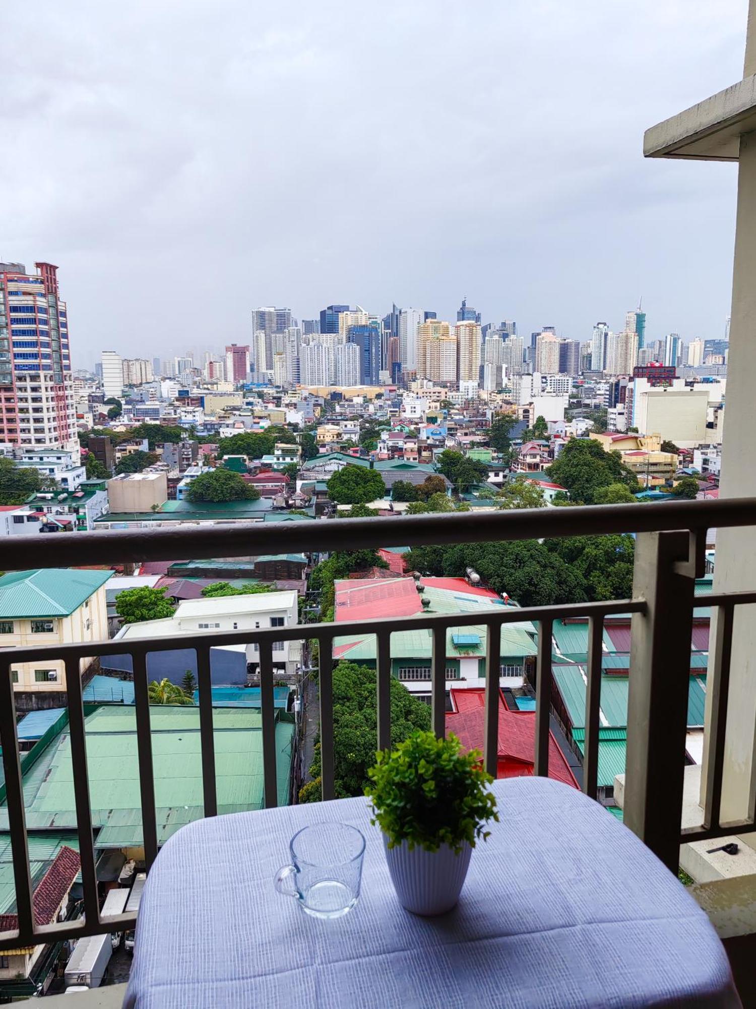 La Verti Residences Staycation Манила Екстериор снимка
