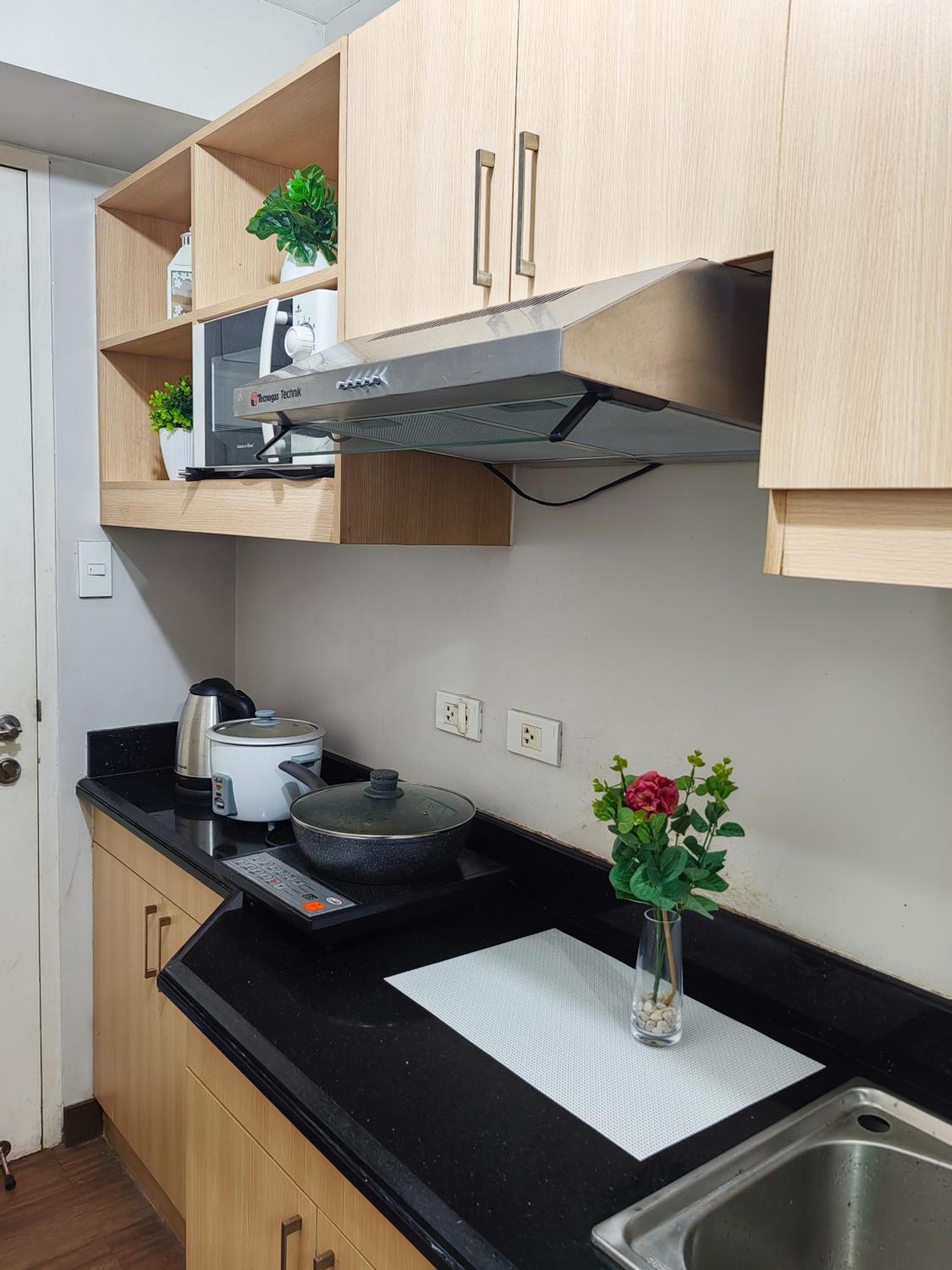 La Verti Residences Staycation Манила Екстериор снимка